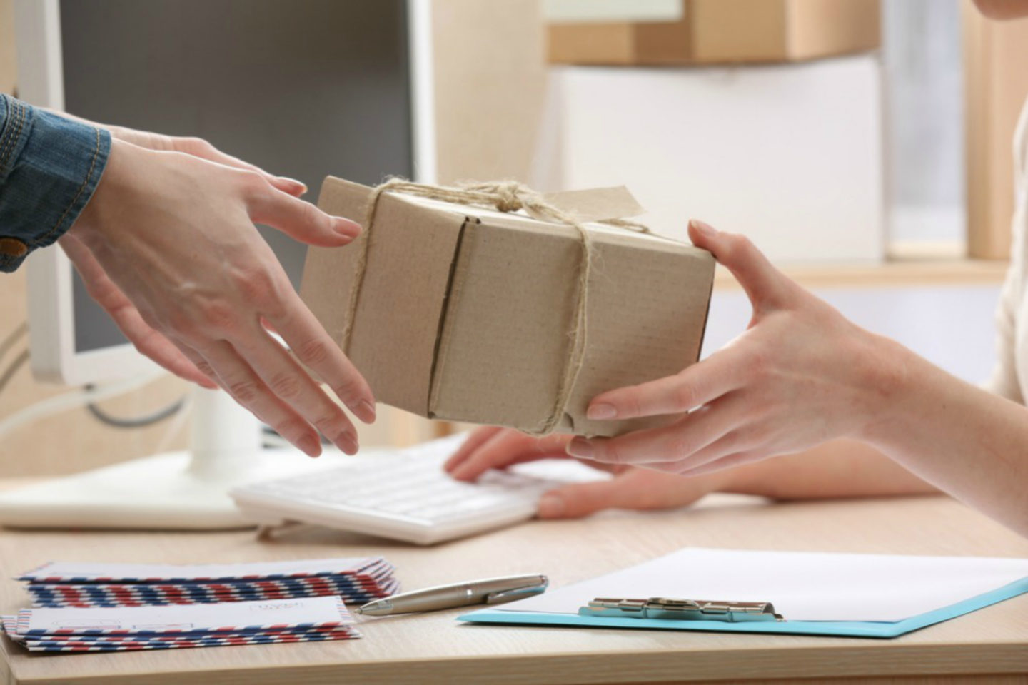 How To Send Your Parcel To Abroad In Safe Manner?